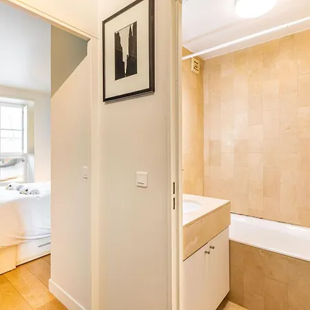 Guestready - Artful Abode In Heart Apartment